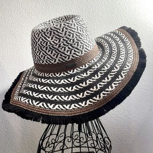 Steve Madden wide brim floppy hat